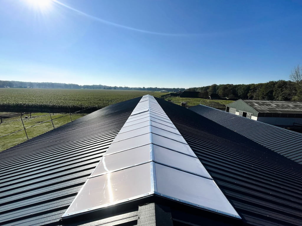 Lichtstraat op dak in Teteringen